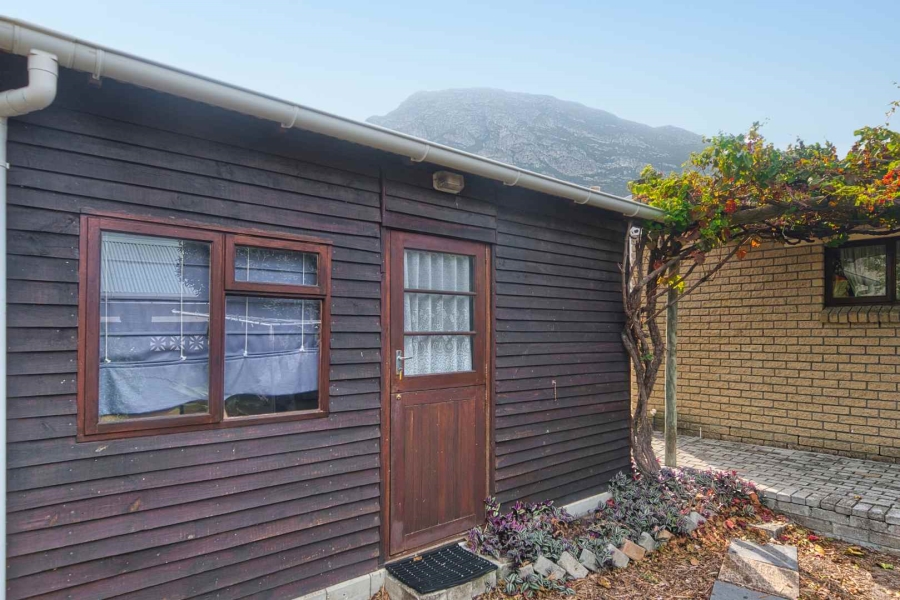 3 Bedroom Property for Sale in Voelklip Western Cape